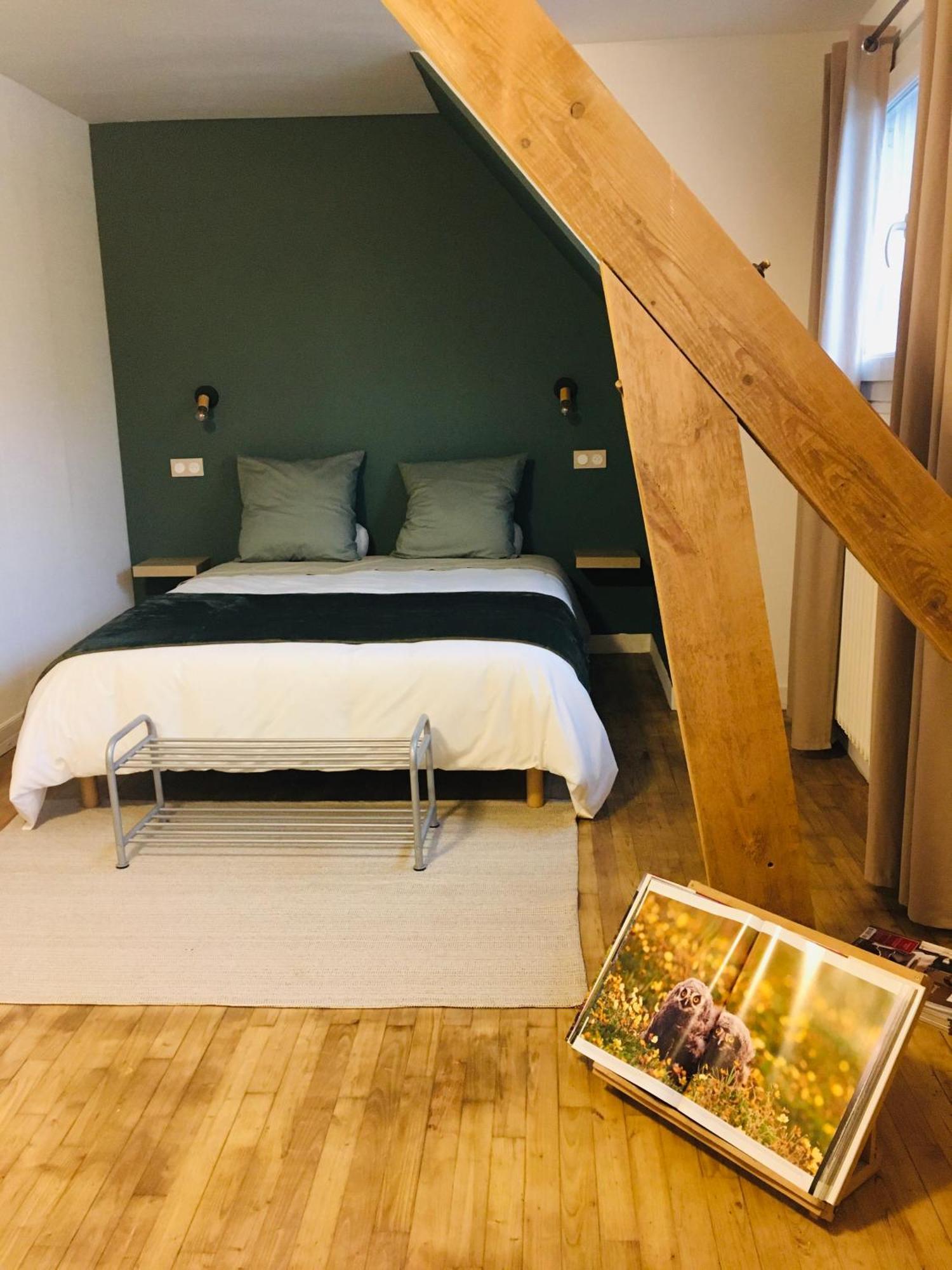 Les Remparts Bed and Breakfast Châteauneuf-du-Faou Eksteriør billede
